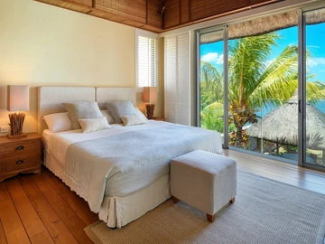 5 Bedroom Villa