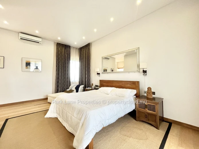 Elegance at the Pinnacle: Experience Absolute Luxury in Floreal!