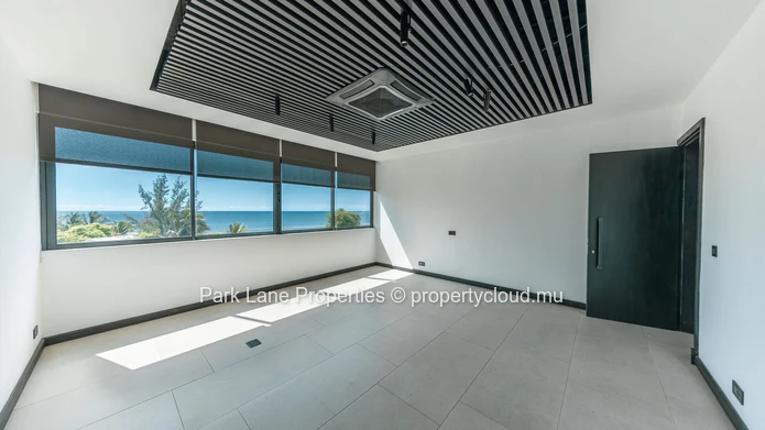Bureaux haut de gamme avec vue sur la mer
