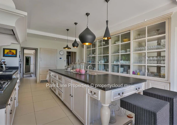 Luxury 6-Bedroom Villa for Sale at Anahita.