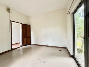 8 Bedroom House