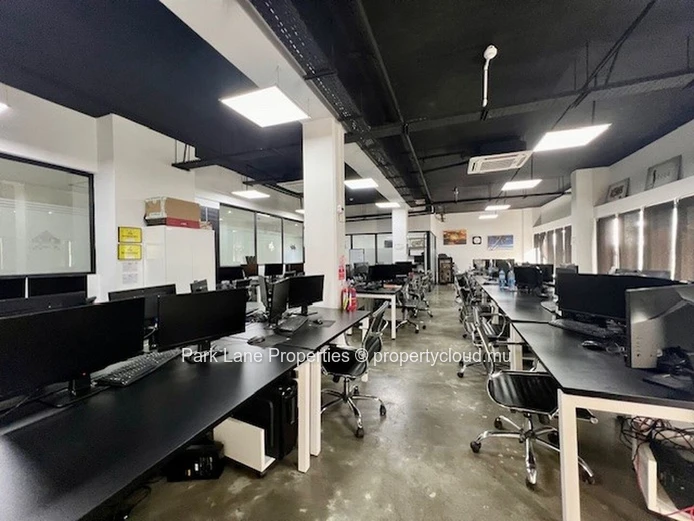 Prime Workspace in Moka: Modern Office Ready for Success!