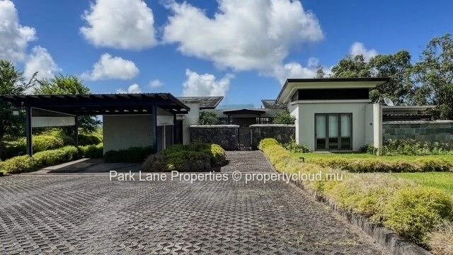 Villa d’exception avec vue golf et mer – Avalon Golf Estate