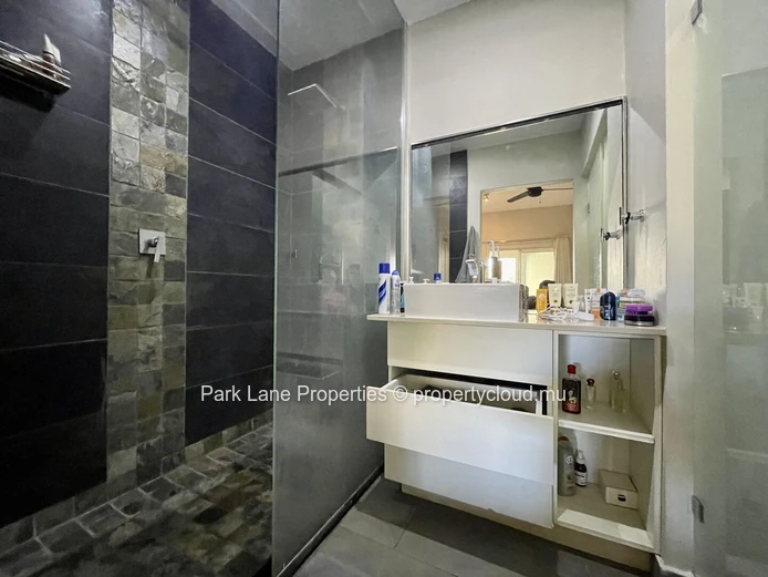 Apt Ground+2 scheme in Bain Boeuf available for sale. 