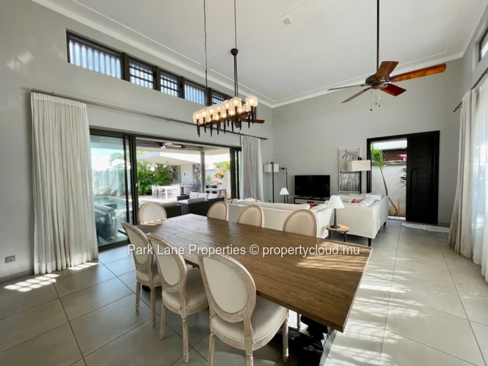 Splendid PDS villa within a residential complex for sale!