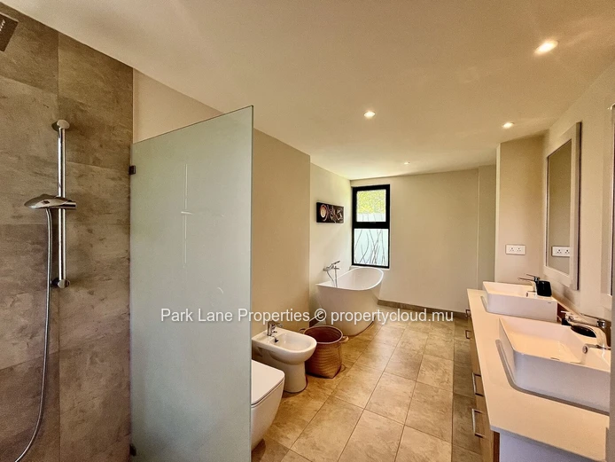Luxury contemporary golf villa for sale fully furnished in the heart of heritage Villas Valriche