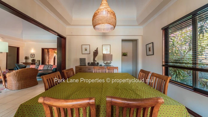 Exquisite IRS villa in the west coast