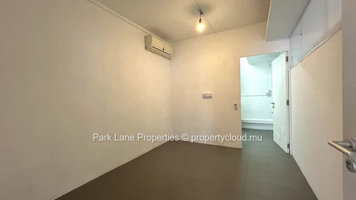  60m² Office Space in Prime Tamarin Location