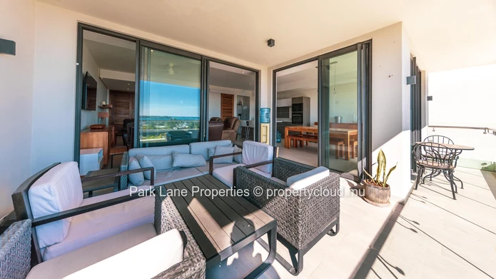 Homely Apartment with Breathtaking Views in Tamarin