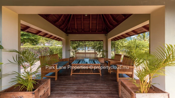 Exceptional IRS villa in contemporary living
