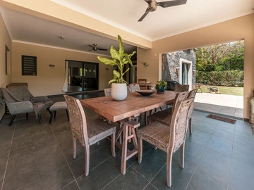 5 Bedroom Villa