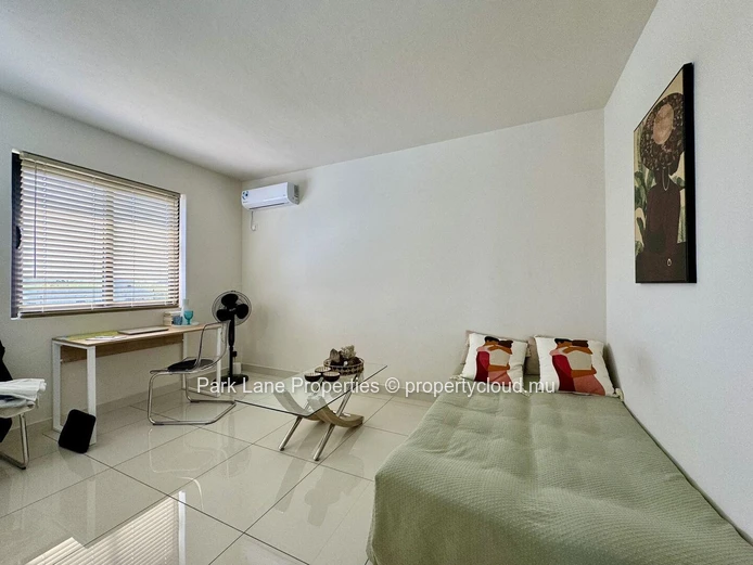 Great penthouse of 240m2 with extensive roof terrace with open views