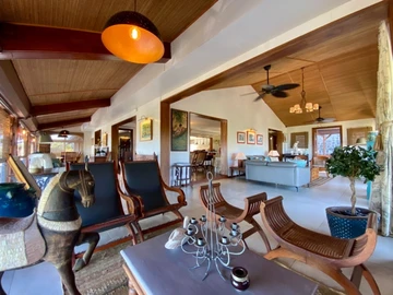 6 Bedroom House