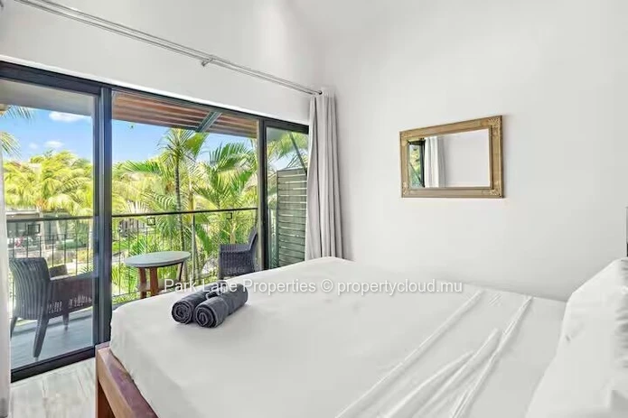 Luxury IRS duplex in Marina!