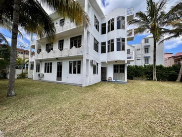 6 Bedroom House