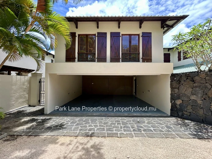 Villa Charmante de Style Colonial avec Cottage d’Invités dans le Domaine Exclusif de Bon Espoir