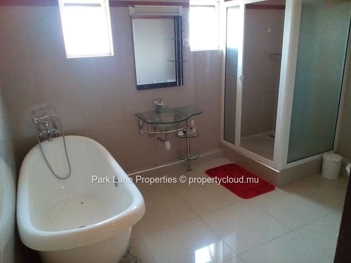 Upmarket Penthouse in Quatre Bornes 
