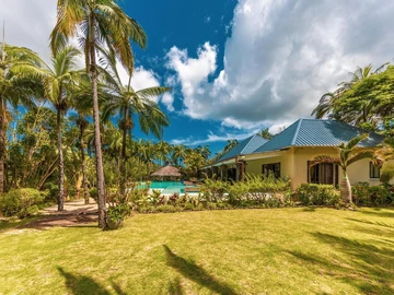 6 Bedroom Villa