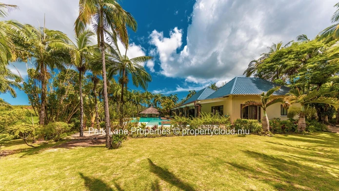 Exquisite Colonial Estate in the Heart of Chamarel’s Lush Mountains