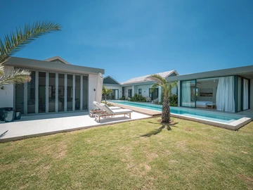 4 Bedroom Villa