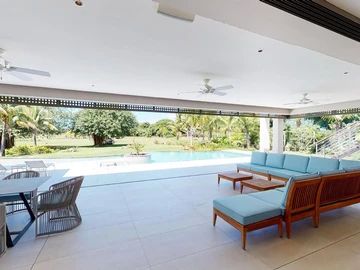4 Bedroom Villa