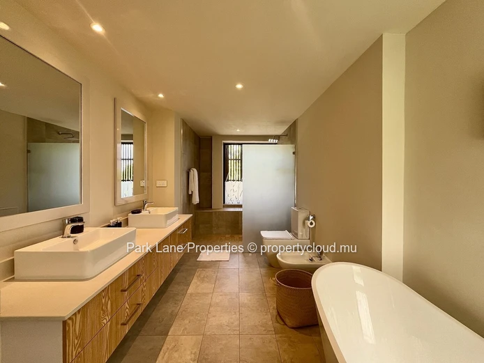 Luxury contemporary golf villa for sale fully furnished in the heart of heritage Villas Valriche