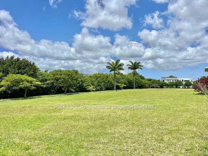 A Prime Residential Plot in the Heart of Moka’s Thriving Landscape
