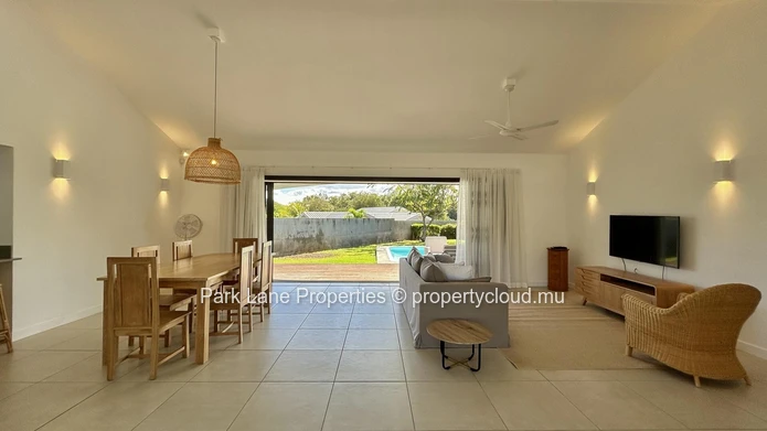 Charming 3-Bedroom Home with Garden, Pool & Mountain Views in Secure Estate