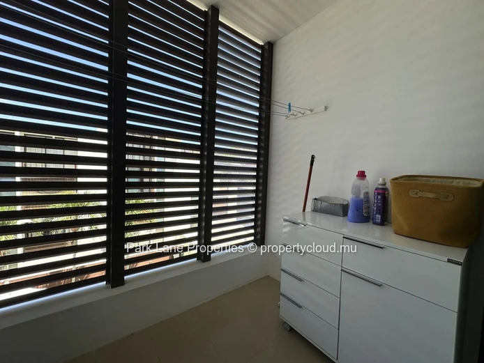 Appartement R+2 à vendre à Mon Choisy.