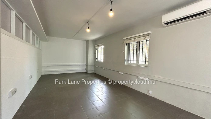  60m² Office Space in Prime Tamarin Location