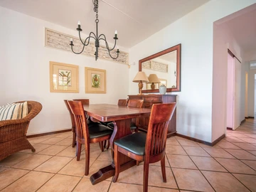 5 Bedroom Villa