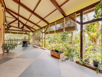 11 Bedroom House