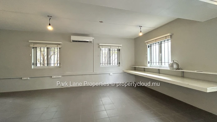 60m² Office Space in Prime Tamarin Location