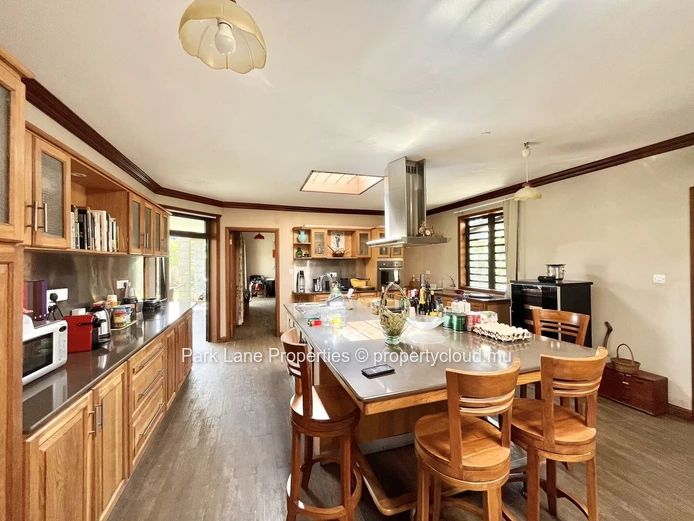 Exceptional House of 4-Bedroom for Sale in Moka 