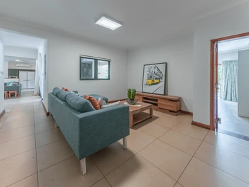 5 Bedroom Villa