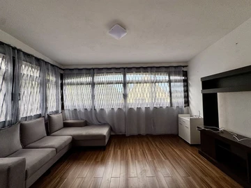 6 Bedroom House