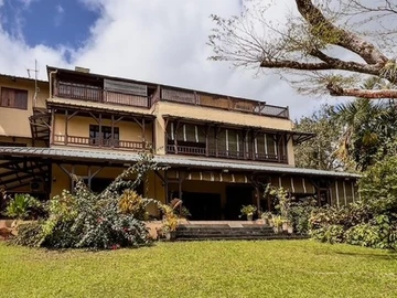11 Bedroom House