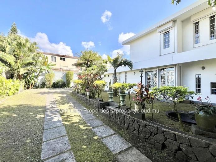 Charming 3-Bedroom House for Sale in Floreal