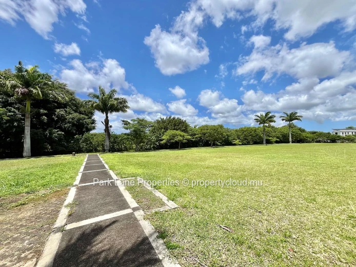 A Prime Residential Plot in the Heart of Moka’s Thriving Landscape