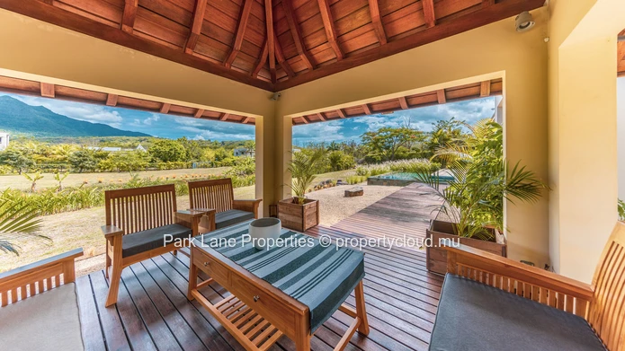 Exceptional IRS villa in contemporary living