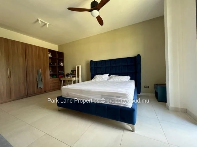 Spacious family home in Trianon – Comfort, space & convenience