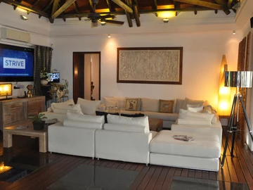 5 Bedroom Villa
