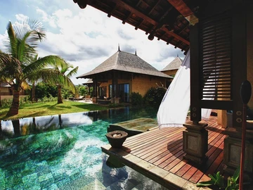 6 Bedroom Villa