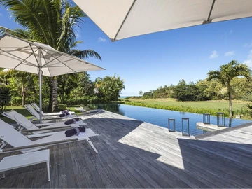 5 Bedroom Villa
