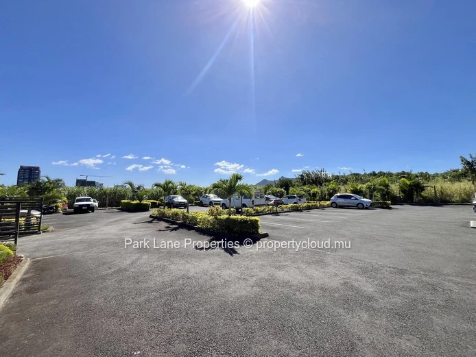 Prime standalone commercial building  in Trianon, Mauritius – High rental yield