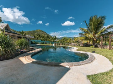 5 Bedroom Villa