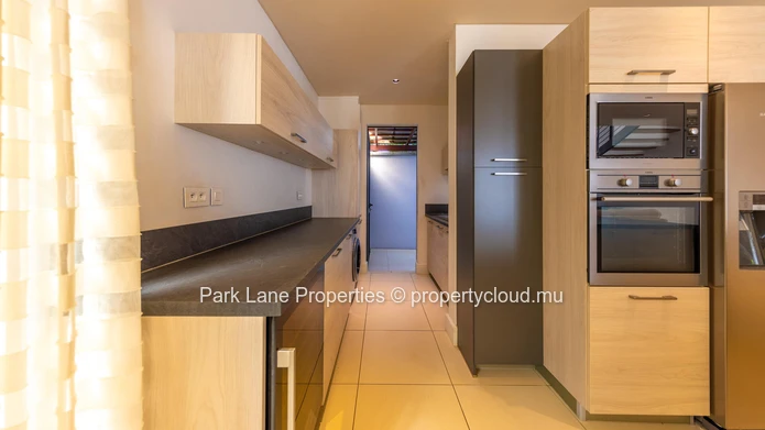 Live the Marina Lifestyle – 3-Bedroom Townhouse with Plunge Pool & Private Mooring