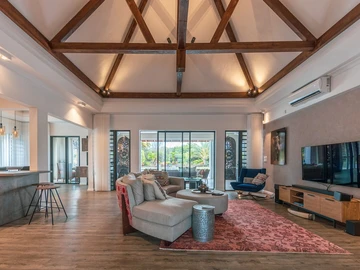 4 Bedroom Villa