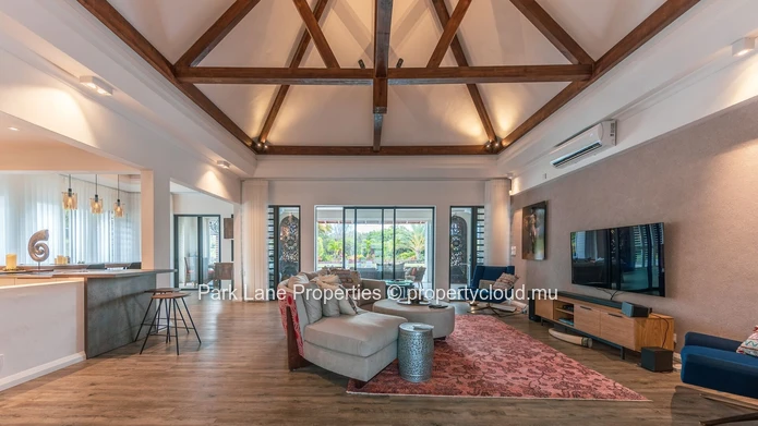 Single-storey luxury villa within the Tamarina Golf Estate, Tamarin
