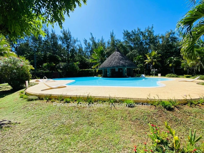 3 bedroom townhouse for rent opposite to the beach